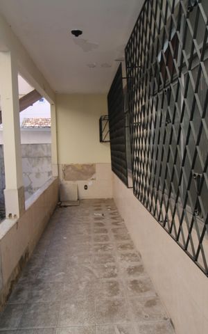 Casa à venda com 81m², 2 quartos e 1 vagaVaranda
