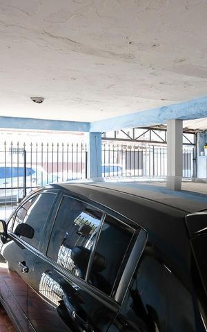 Casa à venda com 200m², 2 quartos e 2 vagasGaragem