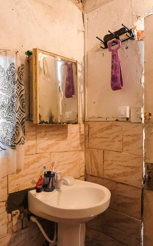 Casa à venda com 200m², 2 quartos e 2 vagasBanheiro