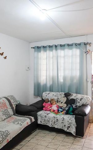 Casa à venda com 200m², 2 quartos e 2 vagasSala