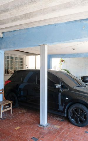 Casa à venda com 200m², 2 quartos e 2 vagasGaragem
