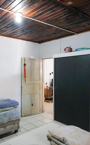 Casa à venda com 200m², 2 quartos e 2 vagasQuarto