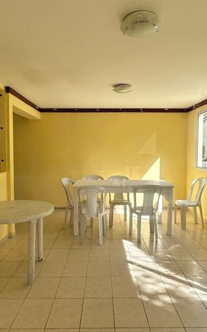Casa de condomínio para alugar com 55m², 2 quartos e 1 vaga Casa de condomínio para alugar com 55m², 2 quartos e 1 vagaÁrea comum - Salão de festas