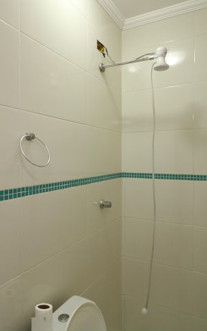 Casa à venda com 190m², 3 quartos e 4 vagasBanheiro 2
