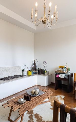 Casa à venda com 600m², 3 quartos e 7 vagas Casa à venda com 600m², 3 quartos e 7 vagasSala