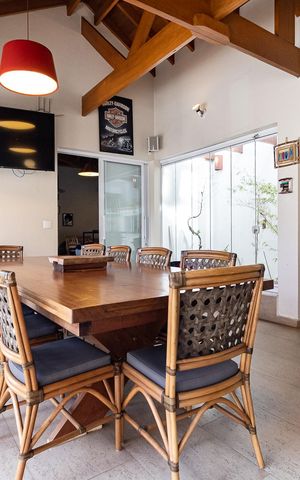 Casa à venda com 600m², 3 quartos e 7 vagas Casa à venda com 600m², 3 quartos e 7 vagasArea Gourmet