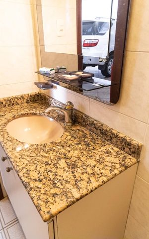 Casa à venda com 600m², 3 quartos e 7 vagas Casa à venda com 600m², 3 quartos e 7 vagas Área comum Lavabo da Garagem
