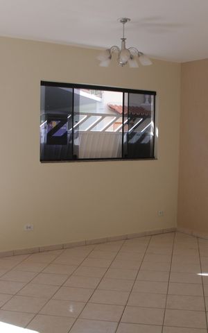 Casa de condomínio à venda com 184m², 3 quartos e 3 vagasSala