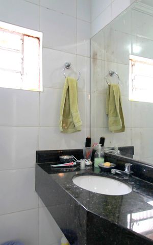 Apartamento à venda com 300m², 4 quartos e 2 vagasBanheiro de serviço