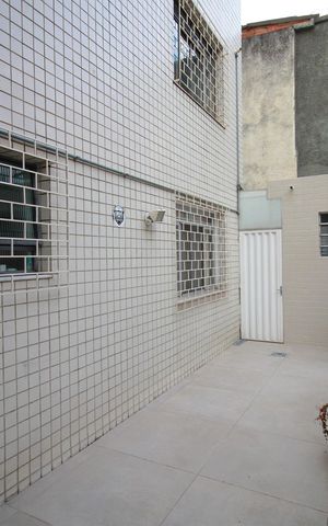 Apartamento à venda com 300m², 4 quartos e 2 vagasVaranda aberta da sala