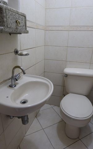 Casa para alugar com 107m², 2 quartos e 1 vagaBanheiro de serviço