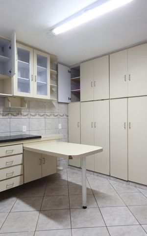 Casa para alugar com 107m², 2 quartos e 1 vagaCozinha
