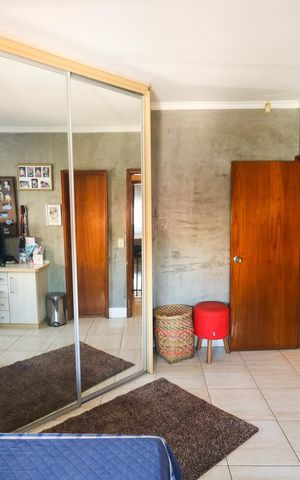 Casa para alugar com 308m², 3 quartos e 4 vagas Casa para alugar com 308m², 3 quartos e 4 vagasSuíte 2
