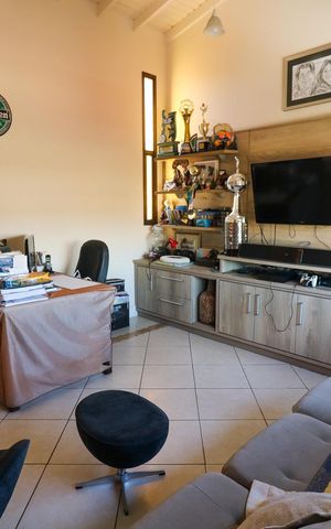 Casa para alugar com 308m², 3 quartos e 4 vagas Casa para alugar com 308m², 3 quartos e 4 vagasSala de TV