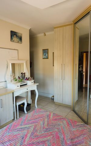 Casa para alugar com 308m², 3 quartos e 4 vagas Casa para alugar com 308m², 3 quartos e 4 vagasSuíte 3