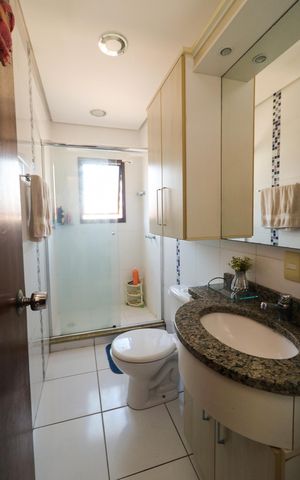 Casa para alugar com 308m², 3 quartos e 4 vagas Casa para alugar com 308m², 3 quartos e 4 vagasBanheiro da Suíte 3