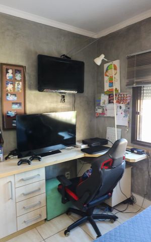 Casa para alugar com 308m², 3 quartos e 4 vagas Casa para alugar com 308m², 3 quartos e 4 vagasSuíte 2