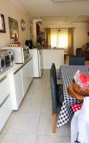 Casa para alugar com 308m², 3 quartos e 4 vagas Casa para alugar com 308m², 3 quartos e 4 vagasSala de Jantar