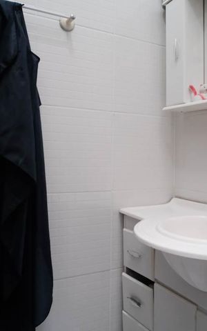 Casa à venda com 156m², 2 quartos e 2 vagasBanheiro Social