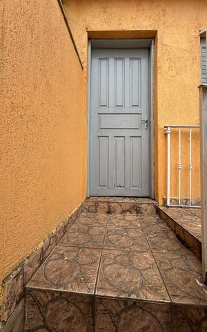 Casa à venda com 160m², 3 quartos e 4 vagas