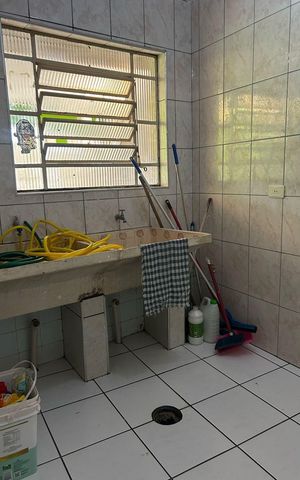 Casa à venda com 160m², 3 quartos e 4 vagas