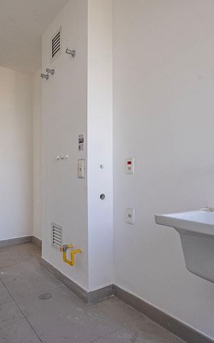 Apartamento à venda com 142m², 3 quartos e 2 vagas Apartamento à venda com 142m², 3 quartos e 2 vagasÁrea de Serviço