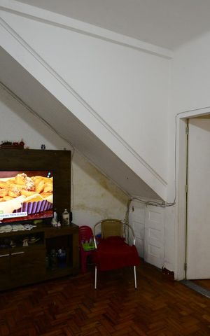 Casa à venda com 360m², 8 quartos e sem vaga Casa à venda com 360m², 8 quartos e sem vagaSala
