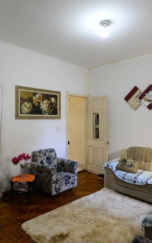 Casa à venda com 360m², 8 quartos e sem vaga Casa à venda com 360m², 8 quartos e sem vagaSala