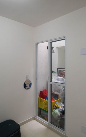 Casa à venda com 180m², 3 quartos e 3 vagas Casa à venda com 180m², 3 quartos e 3 vagasQuarto 2