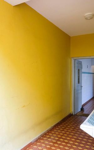 Casa à venda com 250m², 6 quartos e 2 vagasÁrea de serviço