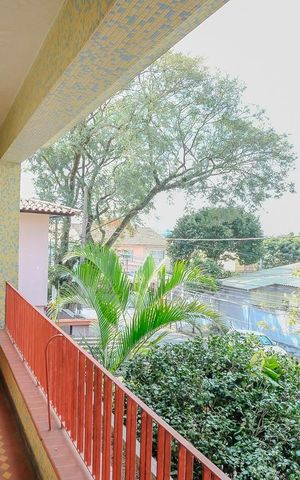 Casa à venda com 250m², 6 quartos e 2 vagasVaranda quartos 1 e 2