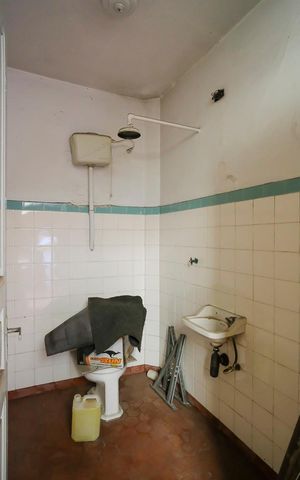 Casa à venda com 250m², 6 quartos e 2 vagasBanheiro de serviço