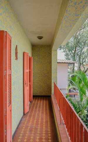 Casa à venda com 250m², 6 quartos e 2 vagasVaranda quartos 1 e 2