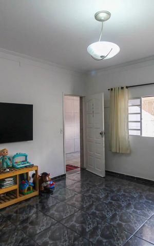 Casa à venda com 75m², 2 quartos e 1 vaga Casa à venda com 75m², 2 quartos e 1 vagaSala