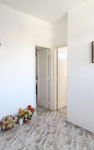Casa de condomínio à venda com 207m², 7 quartos e 1 vagaSala 2