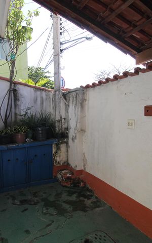 Casa de condomínio à venda com 207m², 7 quartos e 1 vagaQuintal