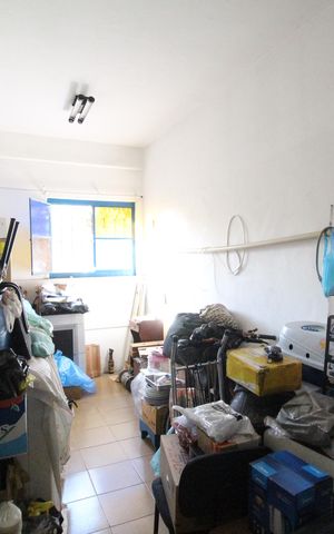 Casa de condomínio à venda com 207m², 7 quartos e 1 vagaÁrea de serviço - Quarto 3 com cozinha