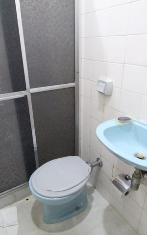 Casa de condomínio à venda com 207m², 7 quartos e 1 vagaÁrea de serviço - Banheiro