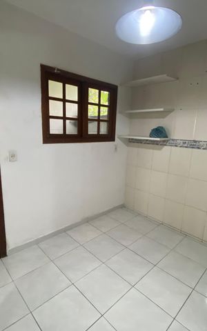 Casa à venda com 60m², 2 quartos e 2 vagas Casa à venda com 60m², 2 quartos e 2 vagasCozinha