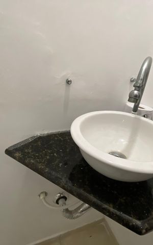 Casa à venda com 60m², 2 quartos e 2 vagas Casa à venda com 60m², 2 quartos e 2 vagasLavabo