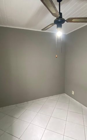 Casa à venda com 60m², 2 quartos e 2 vagas Casa à venda com 60m², 2 quartos e 2 vagasQuarto 2