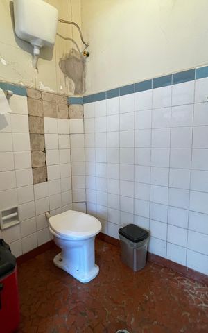 Casa à venda com 250m², 3 quartos e 4 vagas Casa à venda com 250m², 3 quartos e 4 vagasBanheiro Social 1
