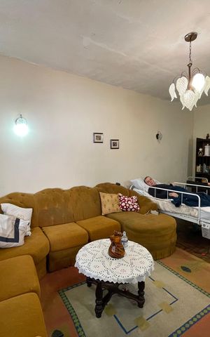 Casa à venda com 250m², 3 quartos e 4 vagas Casa à venda com 250m², 3 quartos e 4 vagasSala