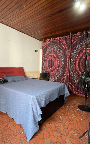 Casa à venda com 250m², 3 quartos e 4 vagas Casa à venda com 250m², 3 quartos e 4 vagasQuarto 3
