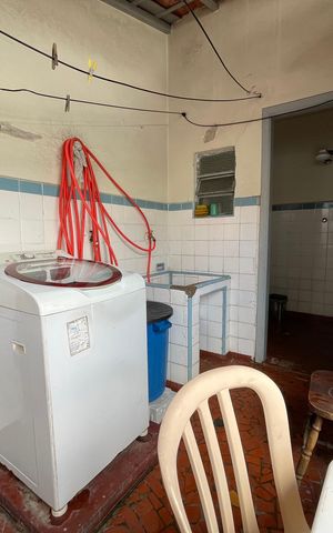 Casa à venda com 250m², 3 quartos e 4 vagas Casa à venda com 250m², 3 quartos e 4 vagasÁrea de Serviço
