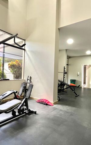 Apartamento à venda com 171m², 4 quartos e 3 vagas Apartamento à venda com 171m², 4 quartos e 3 vagasÁrea comum - Academia