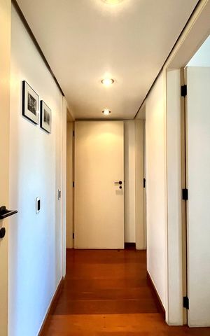 Apartamento à venda com 171m², 4 quartos e 3 vagas Apartamento à venda com 171m², 4 quartos e 3 vagasCorredor