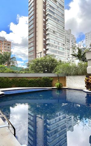 Apartamento à venda com 171m², 4 quartos e 3 vagas Apartamento à venda com 171m², 4 quartos e 3 vagasÁrea comum - Piscina