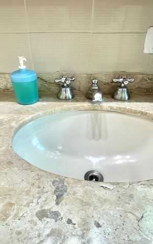 Apartamento à venda com 171m², 4 quartos e 3 vagas Apartamento à venda com 171m², 4 quartos e 3 vagasBanheiro da Suíte 2
