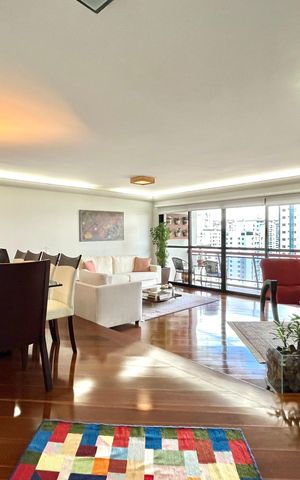 Apartamento à venda com 171m², 4 quartos e 3 vagas Apartamento à venda com 171m², 4 quartos e 3 vagasSala